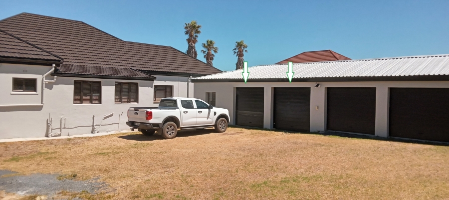 To Let 5 Bedroom Property for Rent in Gordons Bay Village Western Cape